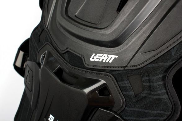 Захист тіла LEATT 5.5 Pro Chest Protector Black One Size