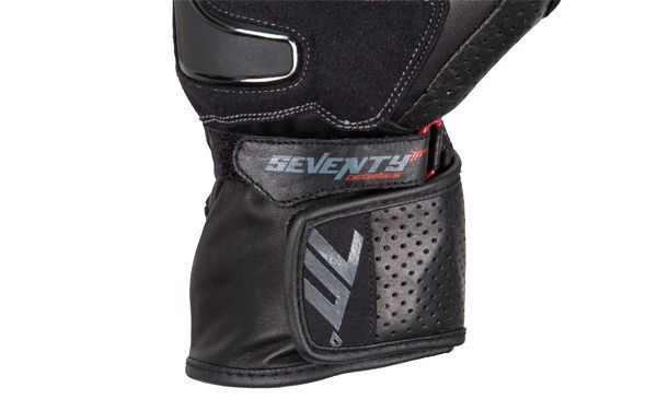 Мотоперчатки женские Seventy R20 Black Red LADY XS