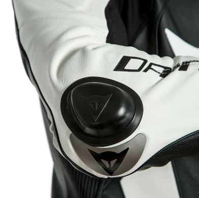 Мотокомбинезон Dainese LAGUNA SECA 5 1PC LEATHER SUIT PERF Black White