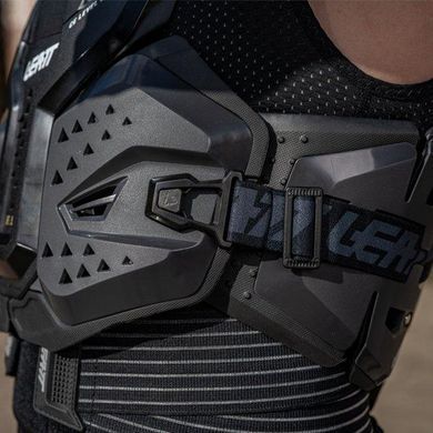 Моточерепаха LEATT Body Protector 6.5 Graphene L